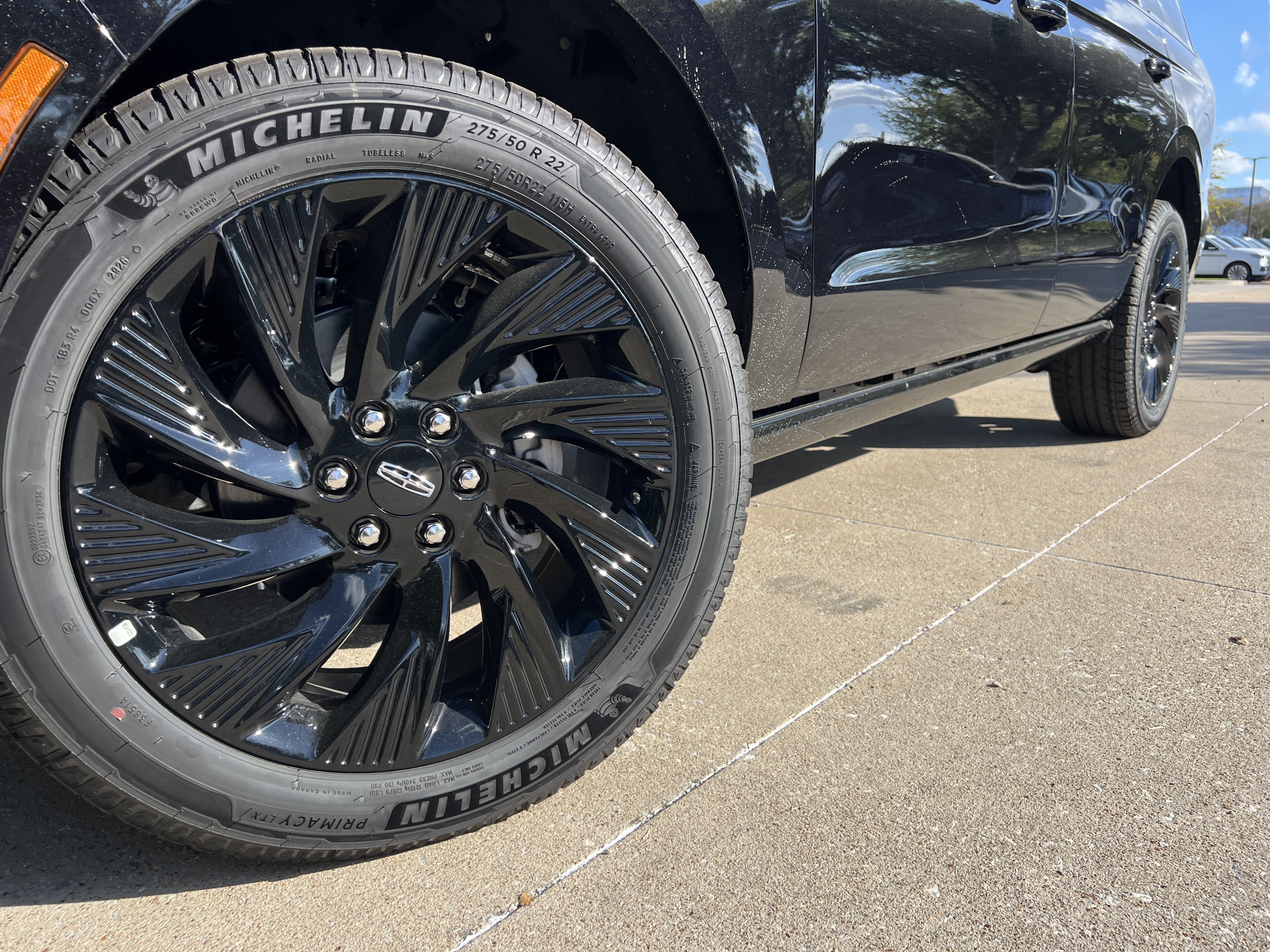 New 2027 Lincoln Navigator Reserve w/ Jet Appearance Package AWD/4WD image 13