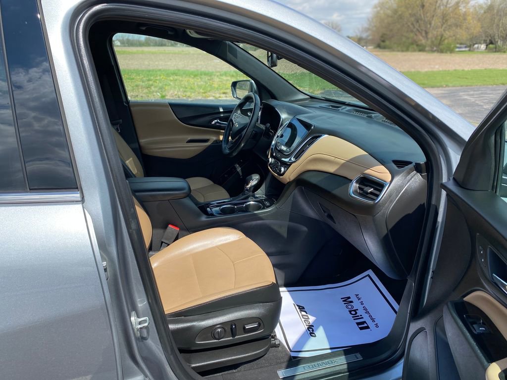 Used 2023 Chevrolet Equinox Premier image 12