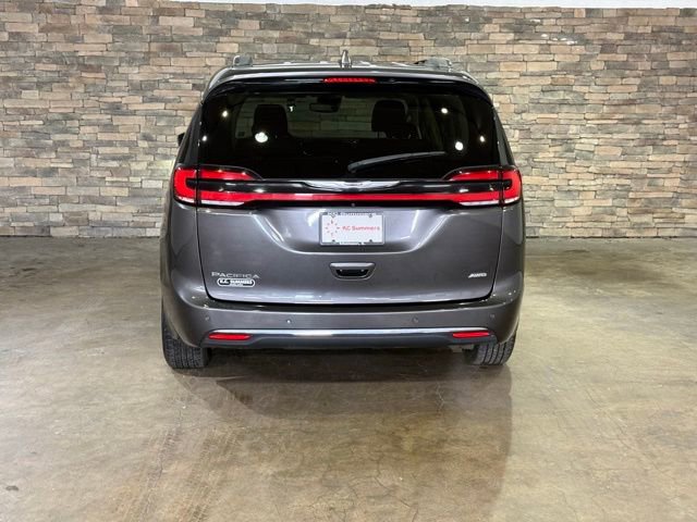 Used 2021 Chrysler Pacifica Touring-L image 7