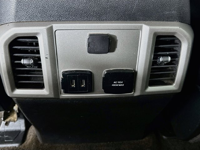 Used 2018 Ford F250 Lariat w/ Lariat Value Package AWD/4WD image 30