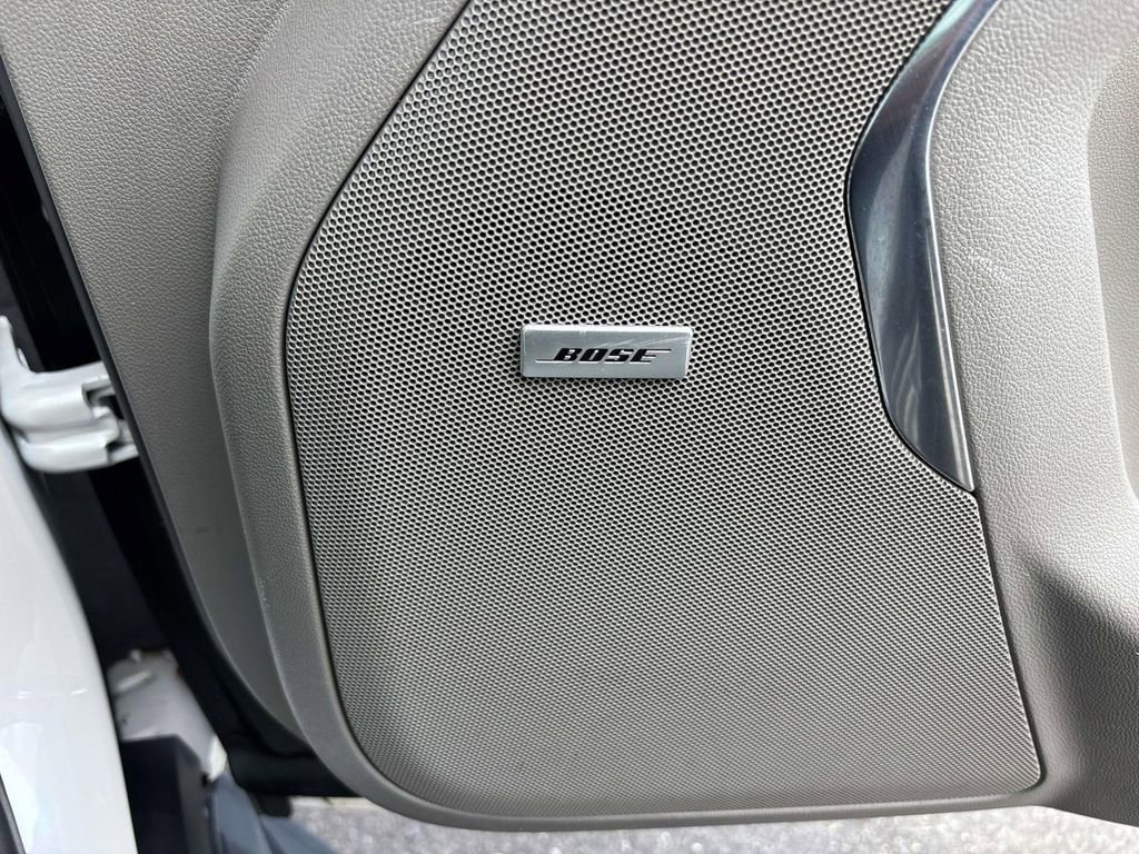 Used 2021 GMC Yukon SLT w/ SLT Premium Package image 20