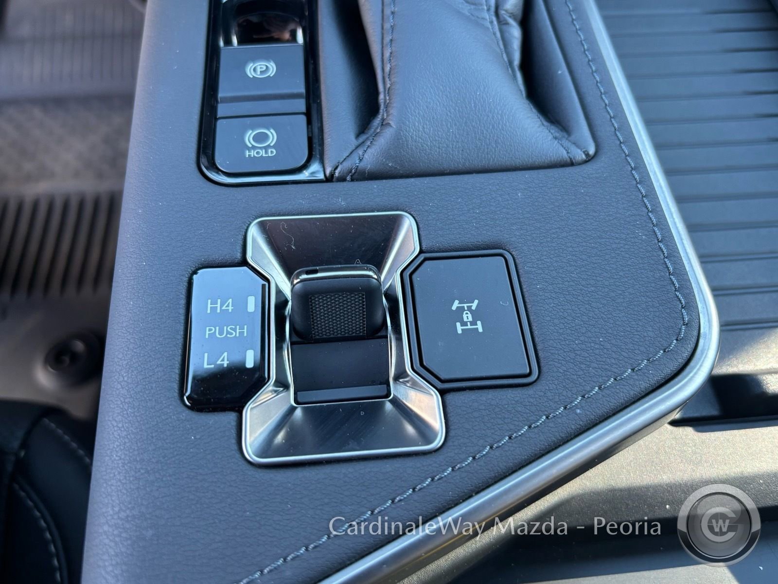 Used 2025 Lexus GX 550 w/ Accessory Package (31) image 25