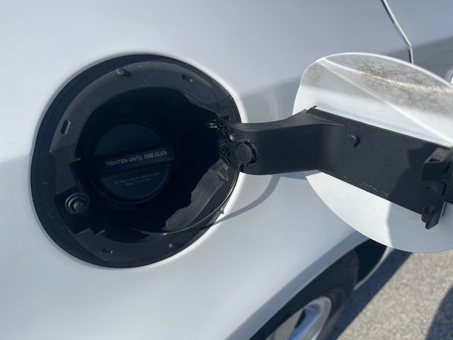 Used 2016 Chevrolet Cruze LT image 18