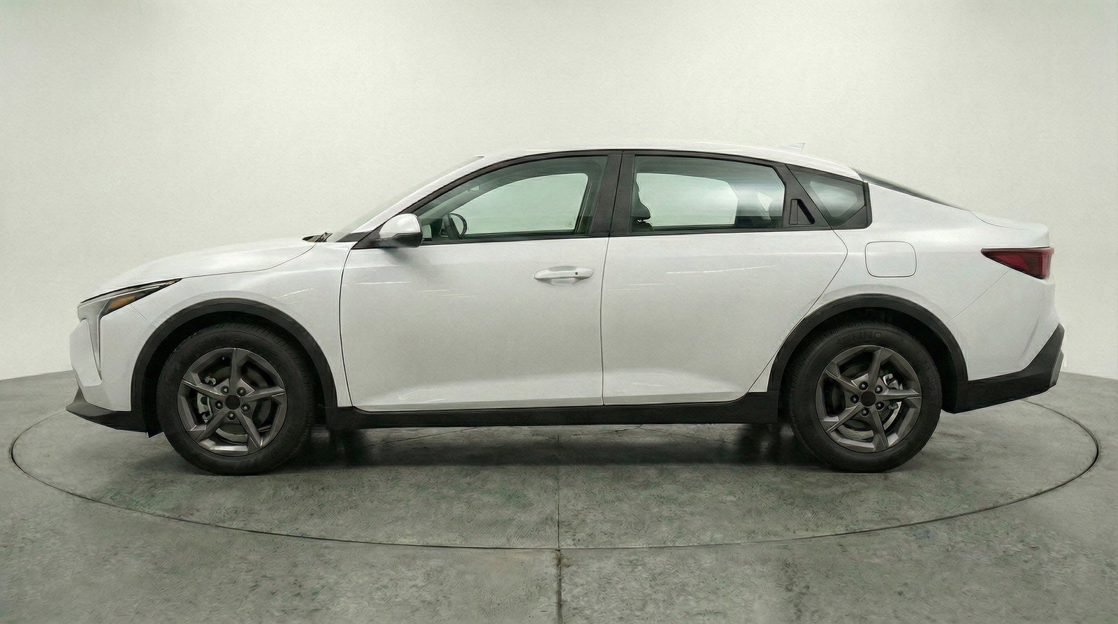 Used 2025 Kia K4 LXS FWD image 5