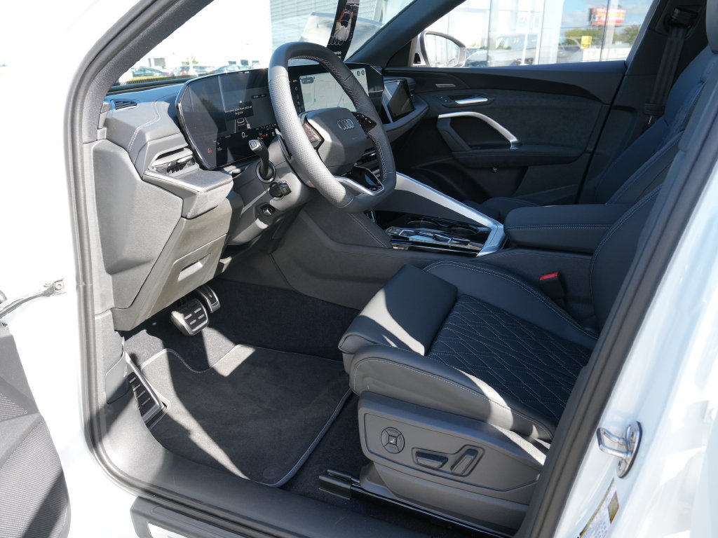 New 2026 Audi SQ5 Prestige AWD/4WD image 13