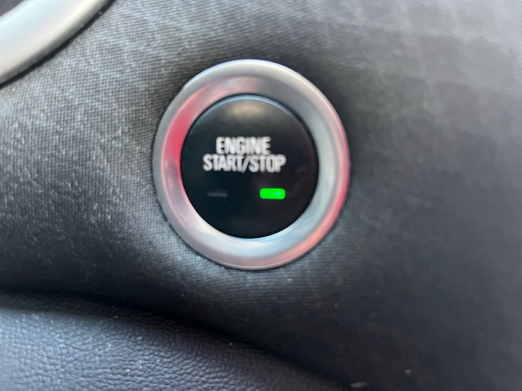 Used 2022 Chevrolet Malibu LT FWD image 16