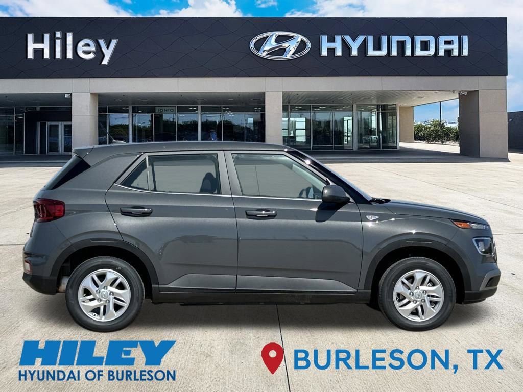 New 2026 Hyundai Venue SE image 3