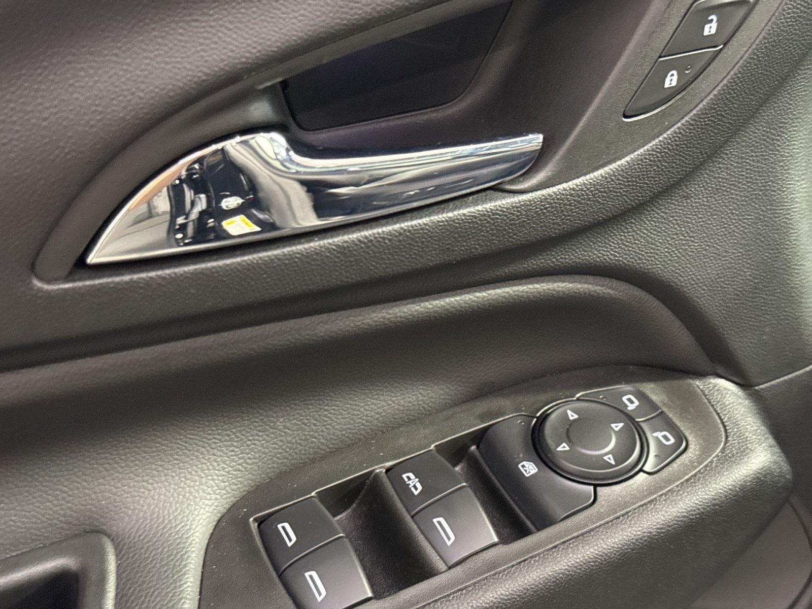 Used 2022 Chevrolet Equinox LT FWD image 16