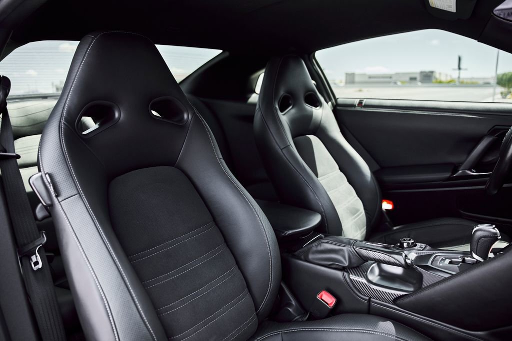 Used 2021 Nissan GT-R Premium image 43