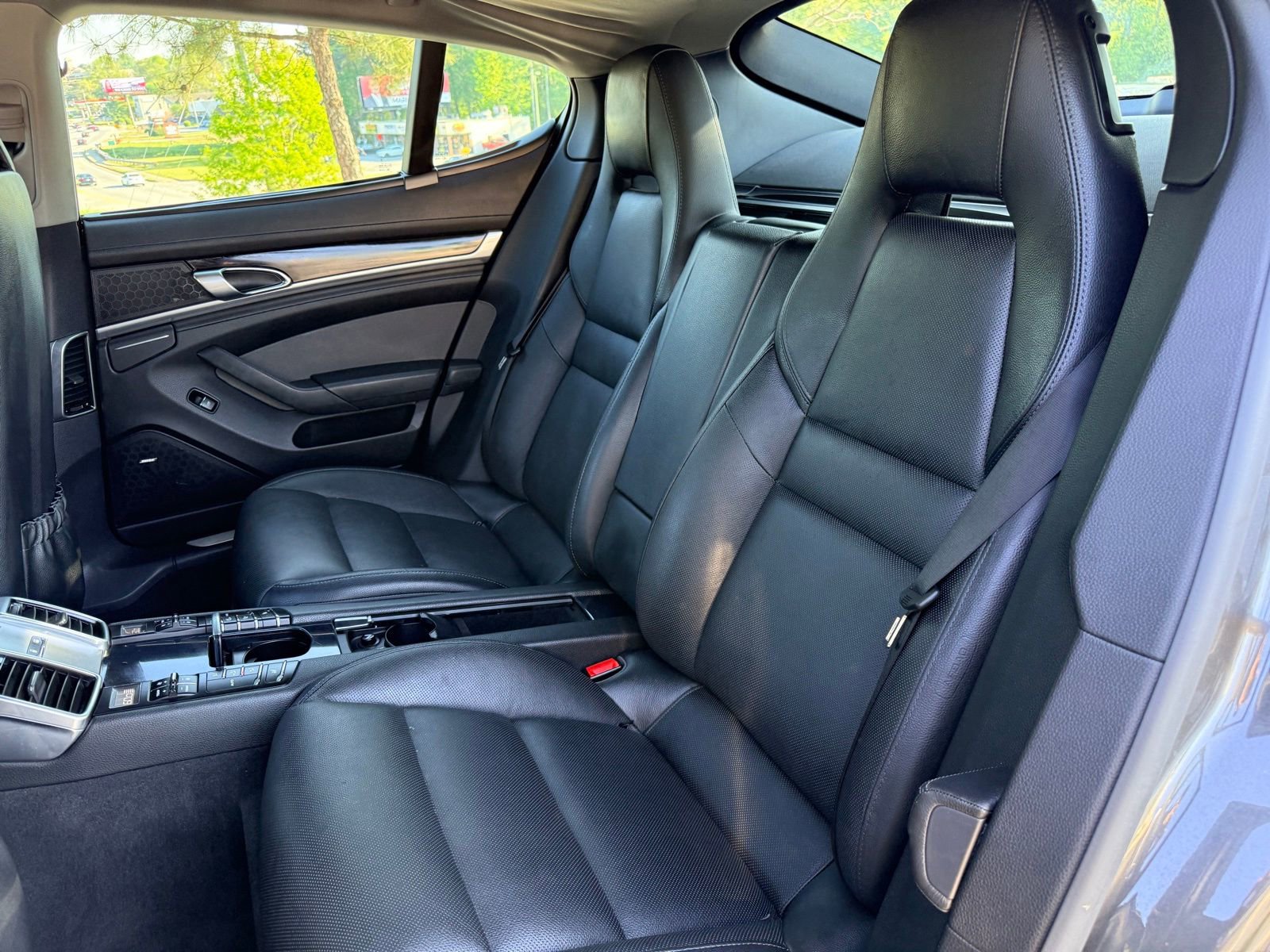 Used 2015 Porsche Panamera 4 image 41