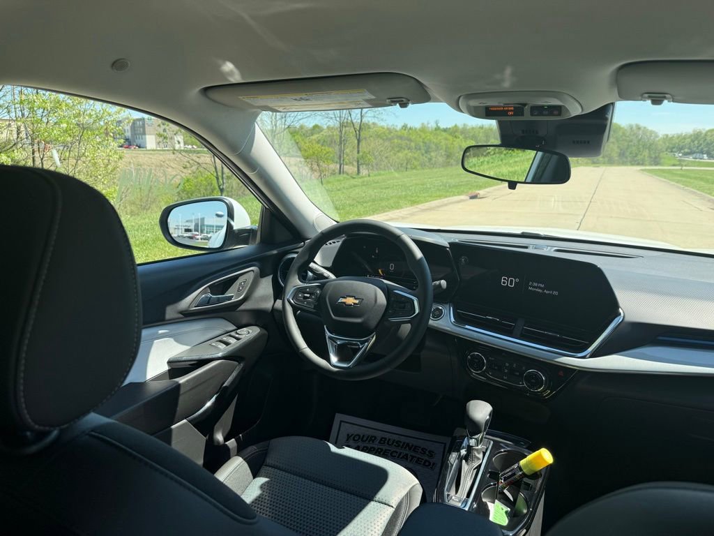New 2026 Chevrolet Trax LT FWD image 18