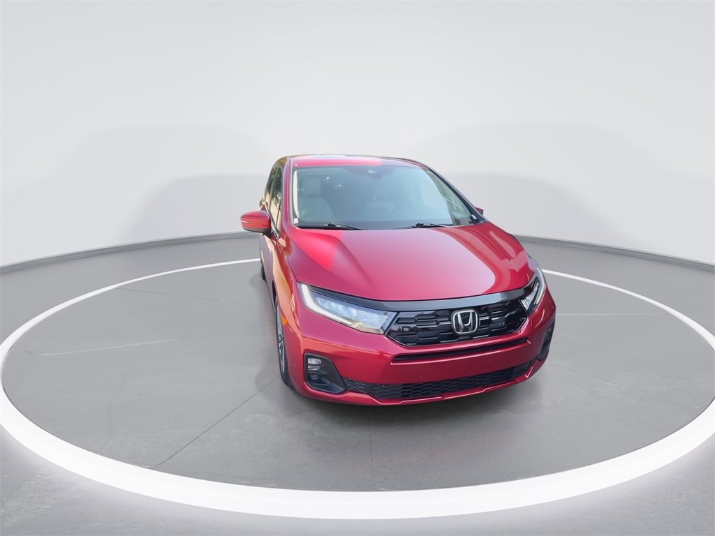 Used 2025 Honda Odyssey Touring image 3