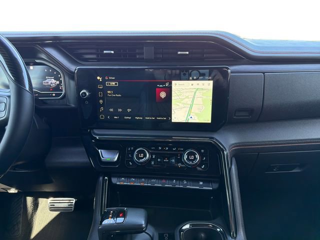 Used 2023 GMC Sierra 1500 AT4 w/ AT4 Premium Package AWD/4WD image 16