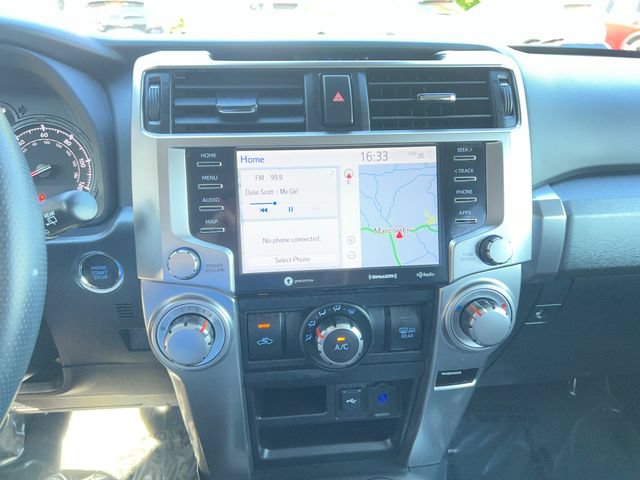 Used 2022 Toyota 4Runner SR5 Premium w/ Moonroof Package AWD/4WD image 15