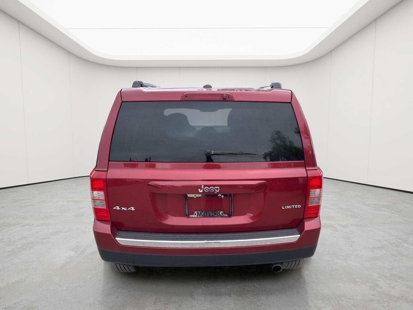 Used 2014 Jeep Patriot Limited AWD/4WD image 5