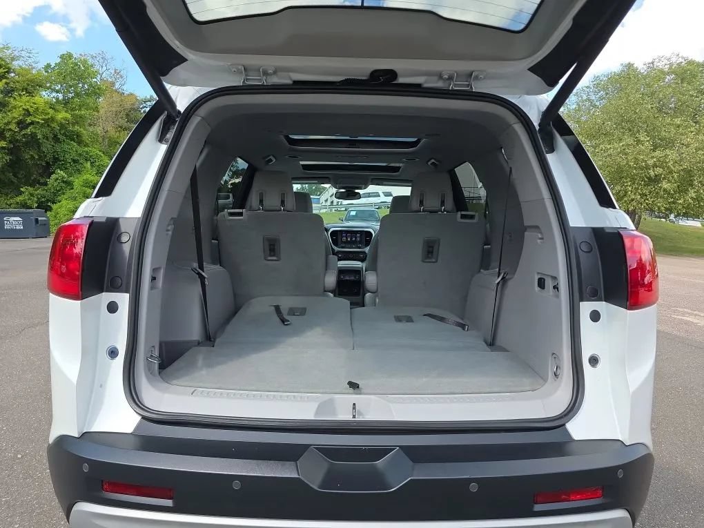 Used 2017 GMC Acadia SLT w/ LPO, Floor Liner Package FWD image 56
