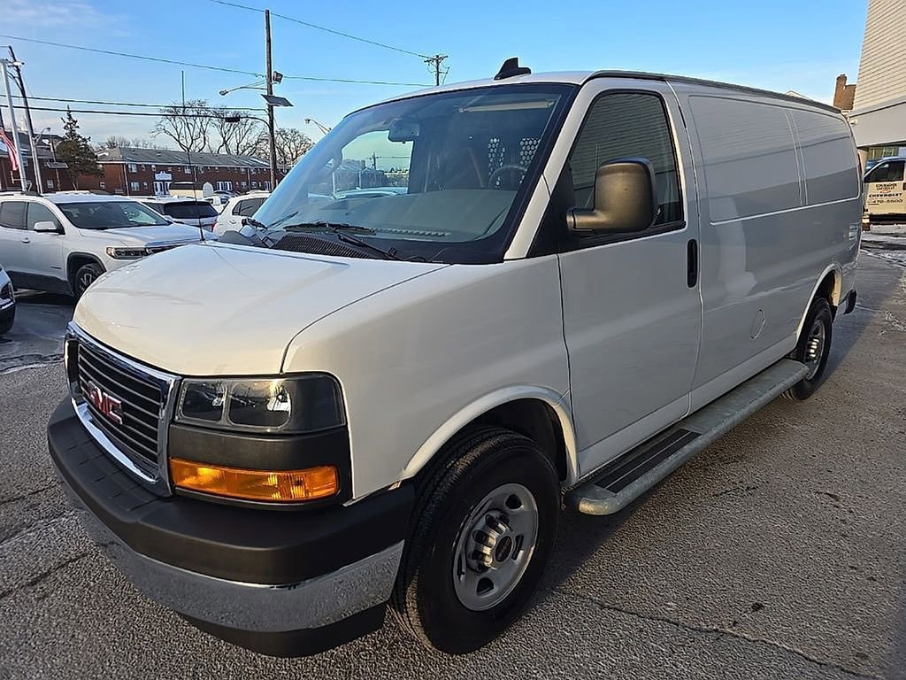 Used 2024 GMC Savana 2500 w/ Driver Convenience Package image 7