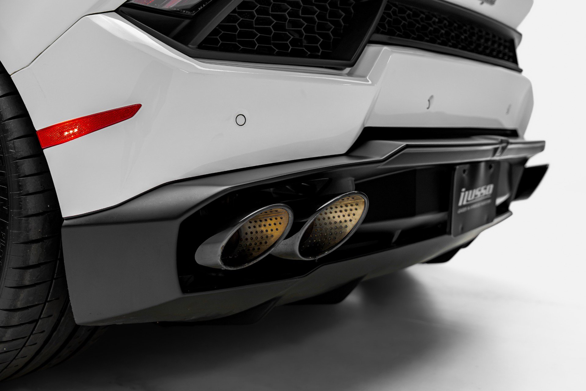 Used 2017 Lamborghini Huracan LP 580-2 RWD image 39
