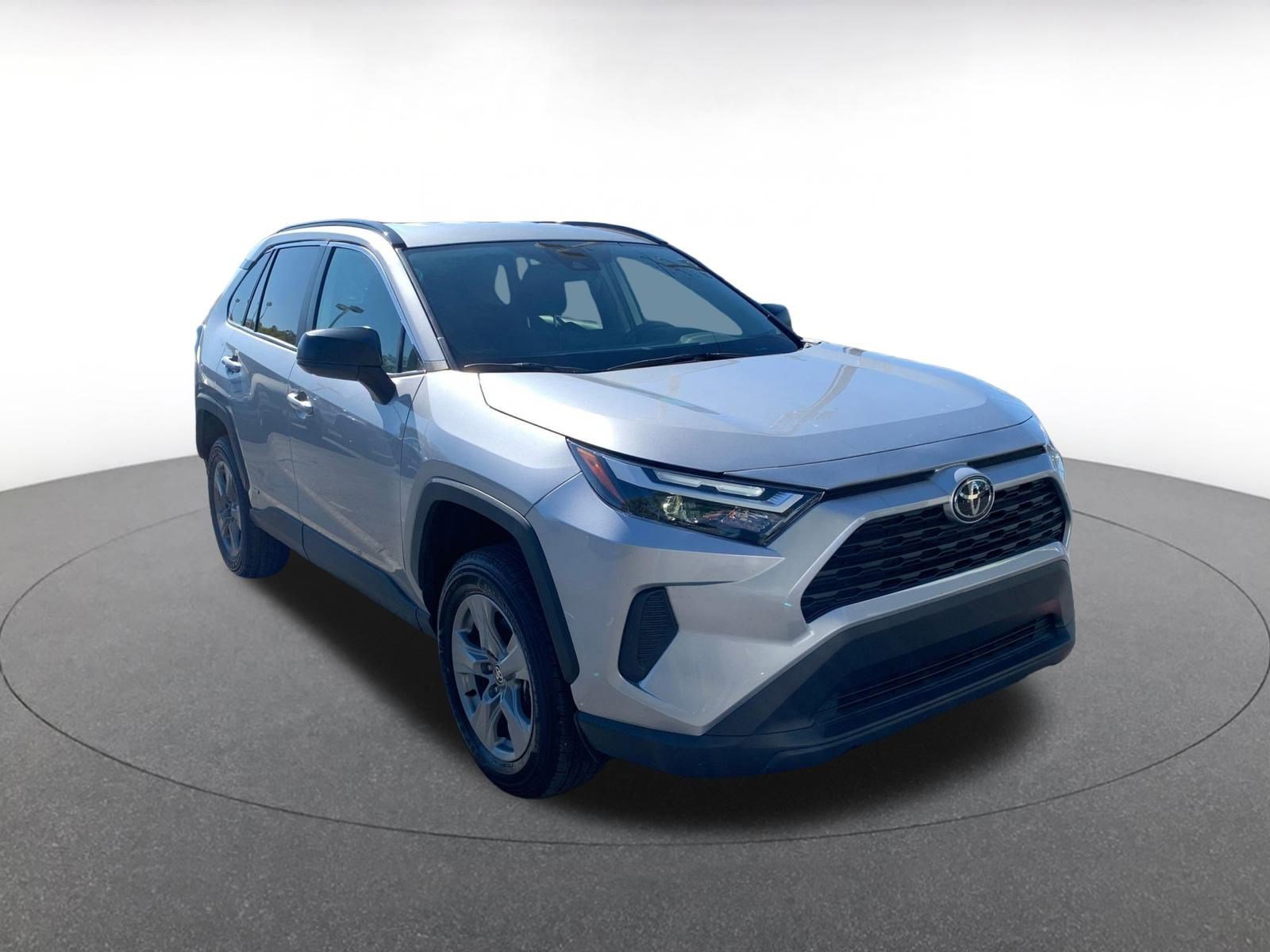Used 2025 Toyota RAV4 LE image 1