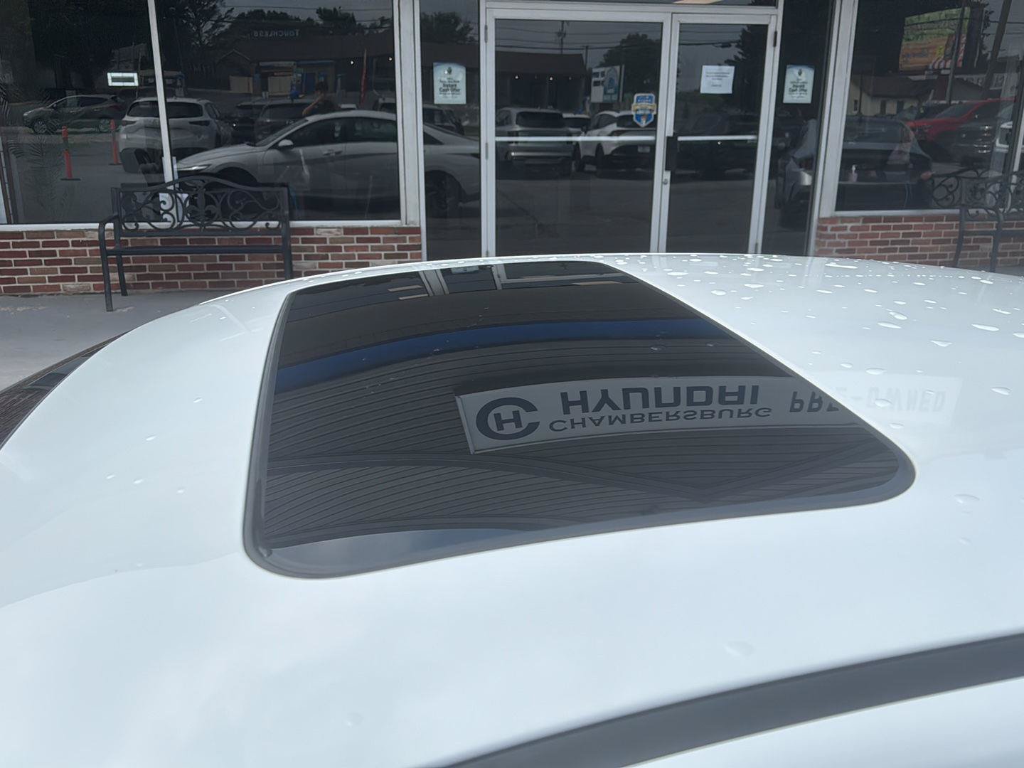 Used 2025 Hyundai Elantra Limited FWD image 9