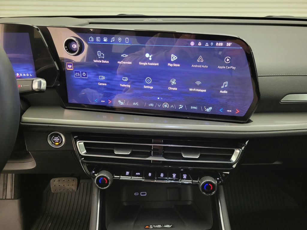 New 2026 Chevrolet Traverse LT w/ Driver Confidence Package FWD image 33