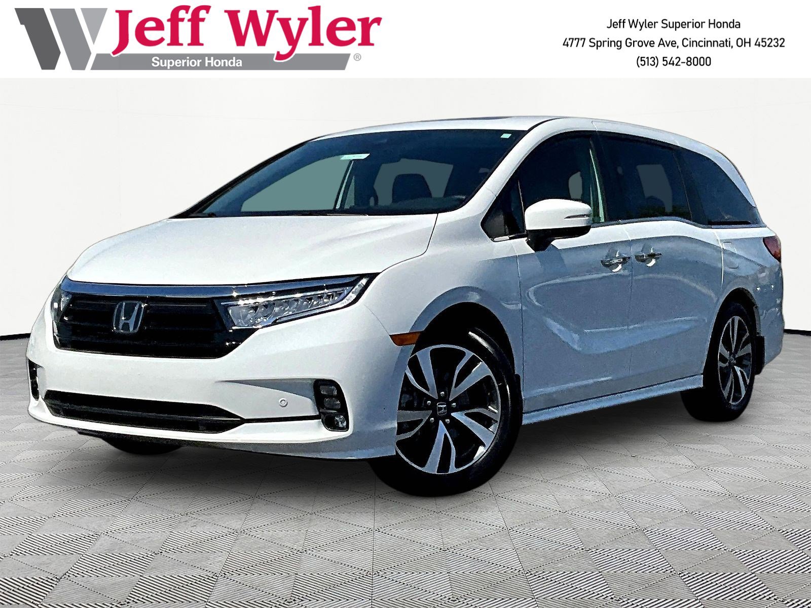 Used 2023 Honda Odyssey Touring image 1