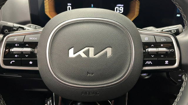 Used 2025 Kia Sorento EX w/ Panoramic Sunroof Package AWD/4WD image 25