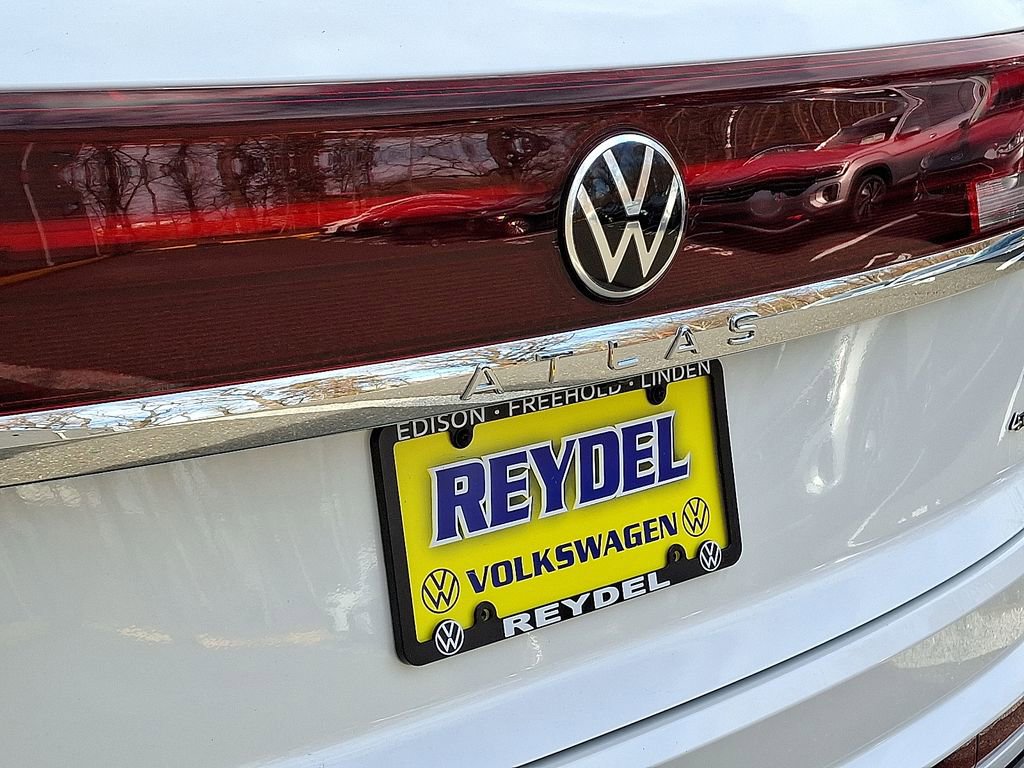 New 2026 Volkswagen Atlas Cross Sport SEL Premium R-Line image 15