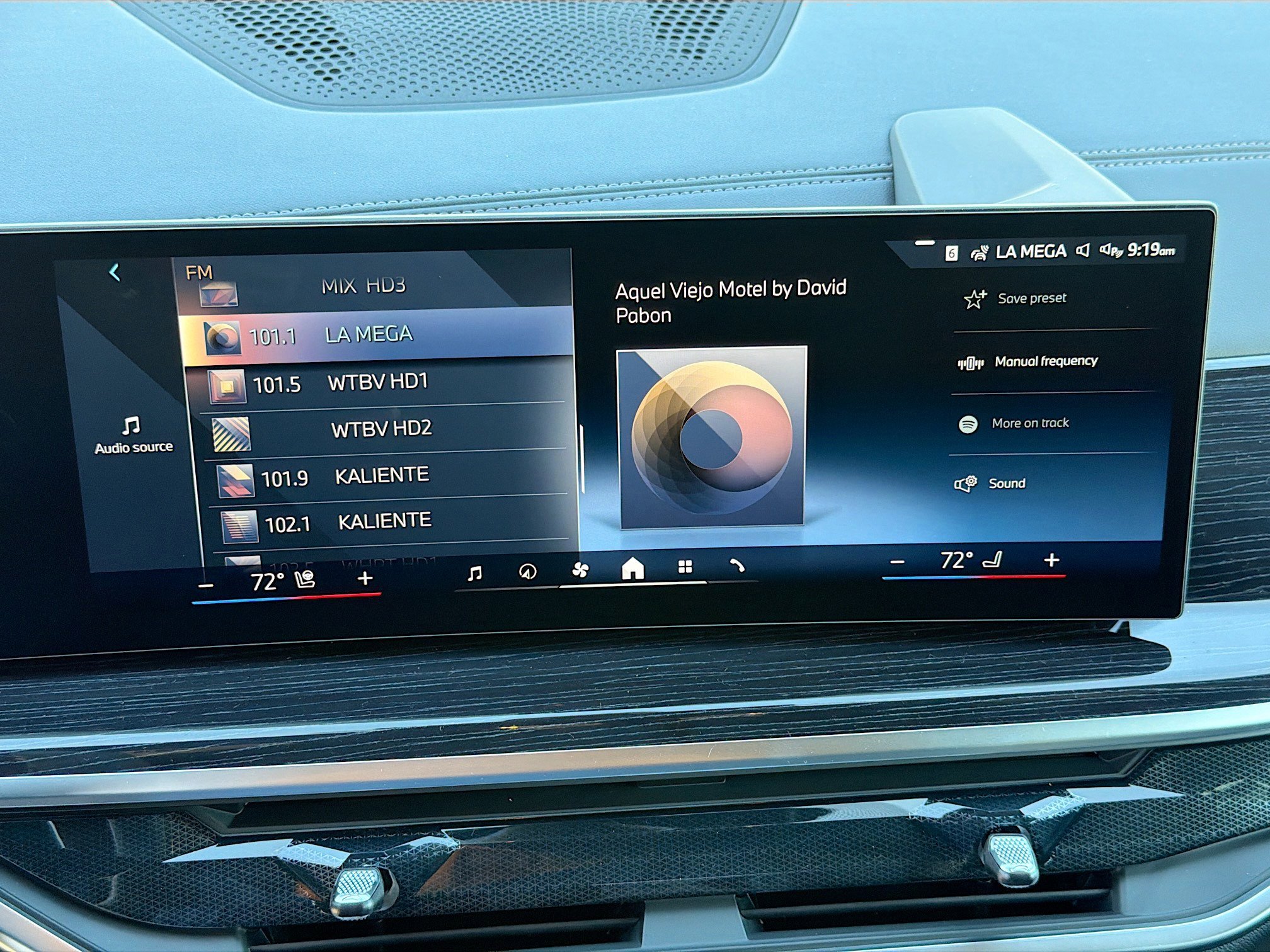 New 2026 BMW X5 xDrive50e w/ Executive Package image 32