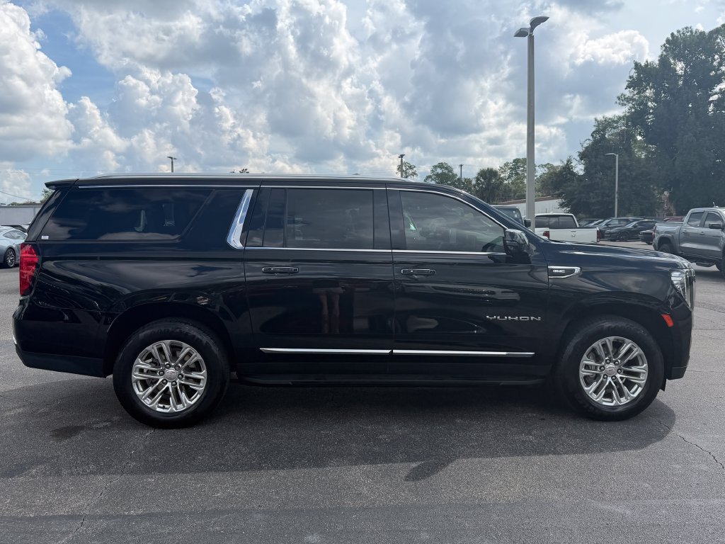 Used 2023 GMC Yukon XL SLT w/ SLT Premium Package RWD image 5