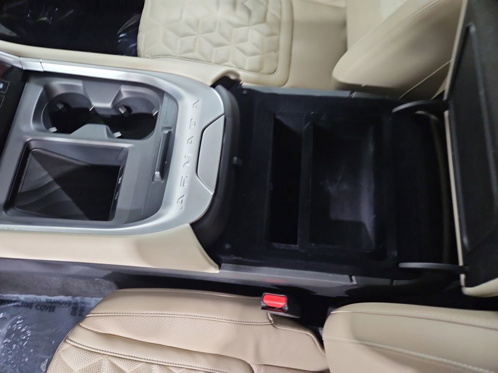 Certified 2025 Nissan Armada Platinum Reserve image 27