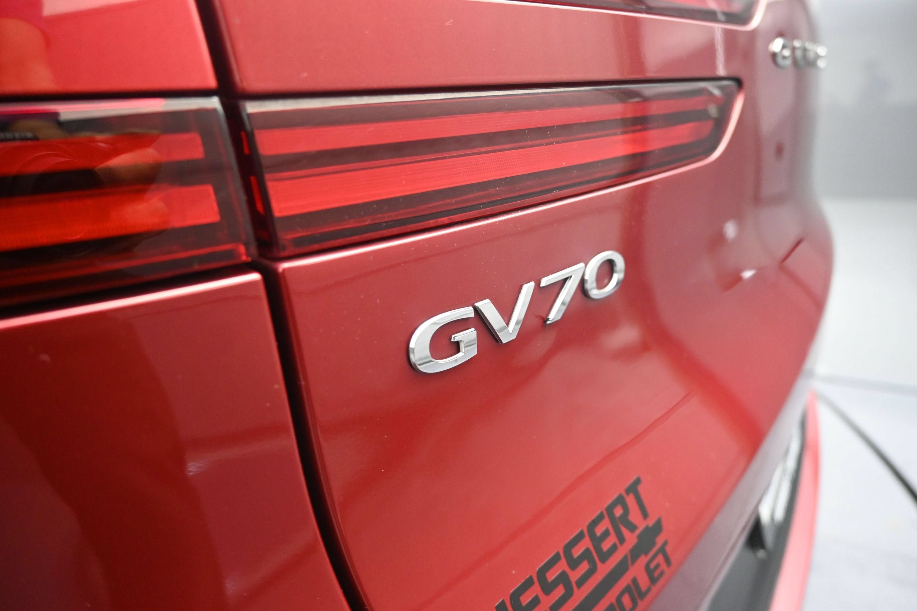 Used 2022 Genesis GV70 3.5T Sport w/ Sport Prestige Package AWD/4WD image 45