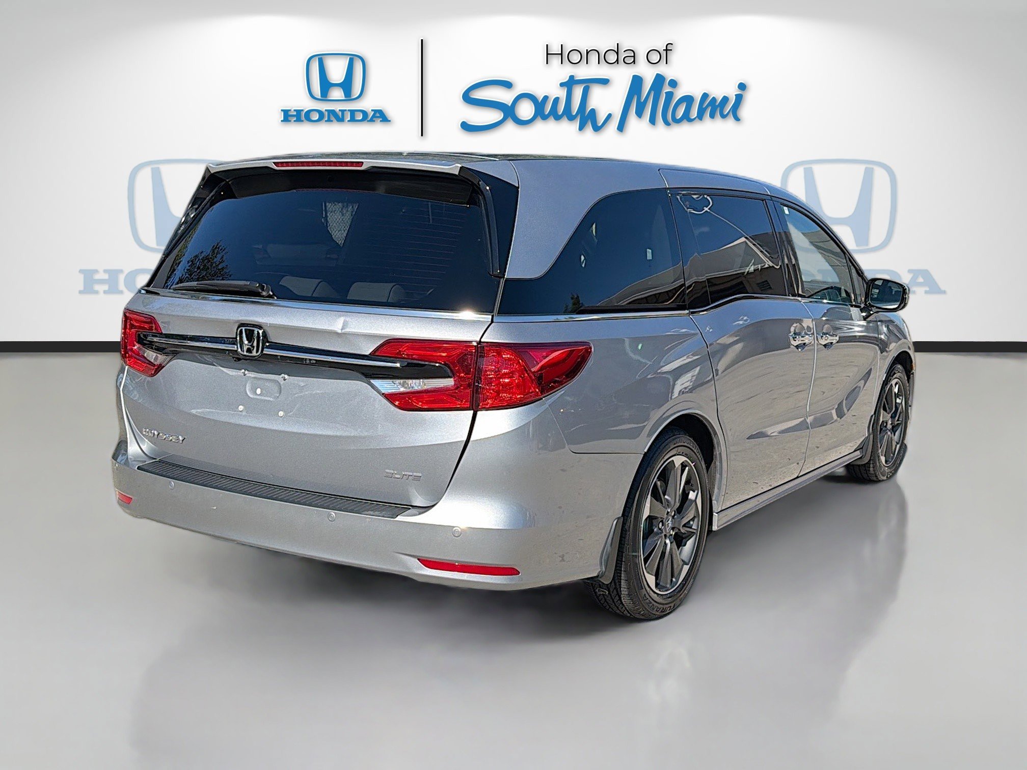Used 2023 Honda Odyssey Elite image 7