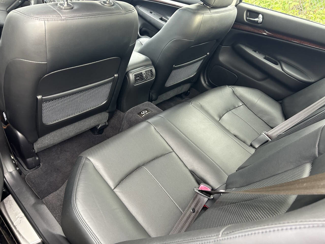 Used 2012 INFINITI G37 x Sedan w/ Premium Pkg image 11