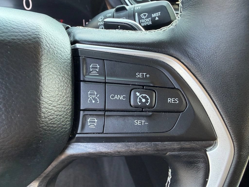 Used 2021 Jeep Grand Cherokee L Limited AWD/4WD image 17