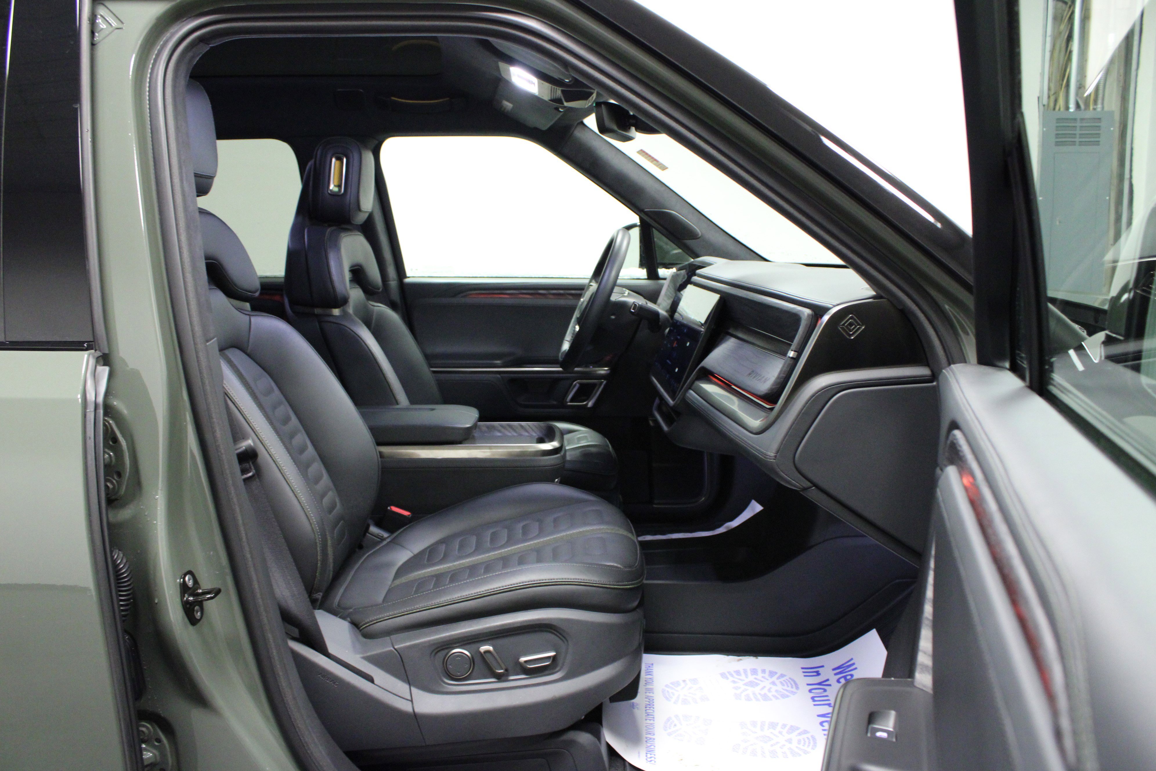 Used 2022 Rivian R1T Launch Edition image 16