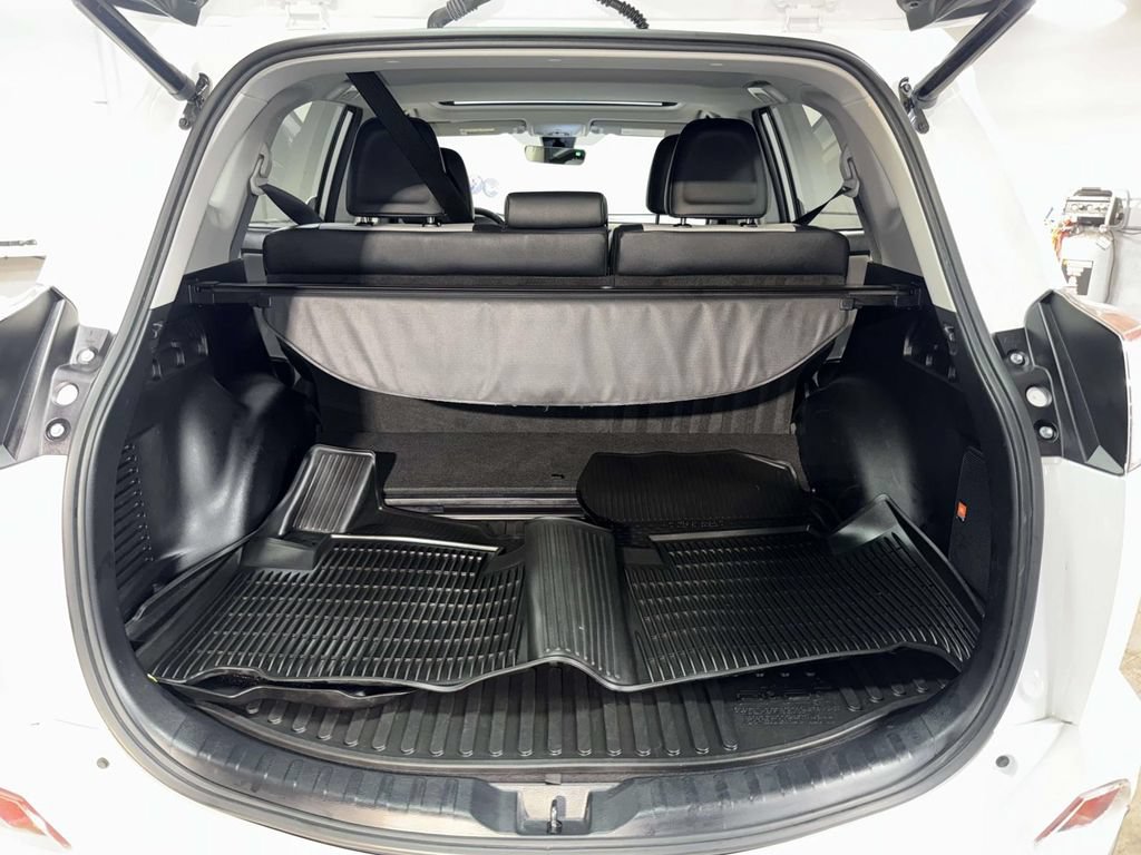 Used 2017 Toyota RAV4 Limited w/ Advanced Technology Package AWD/4WD image 17