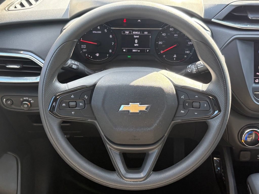 Used 2023 Chevrolet TrailBlazer LT FWD image 27