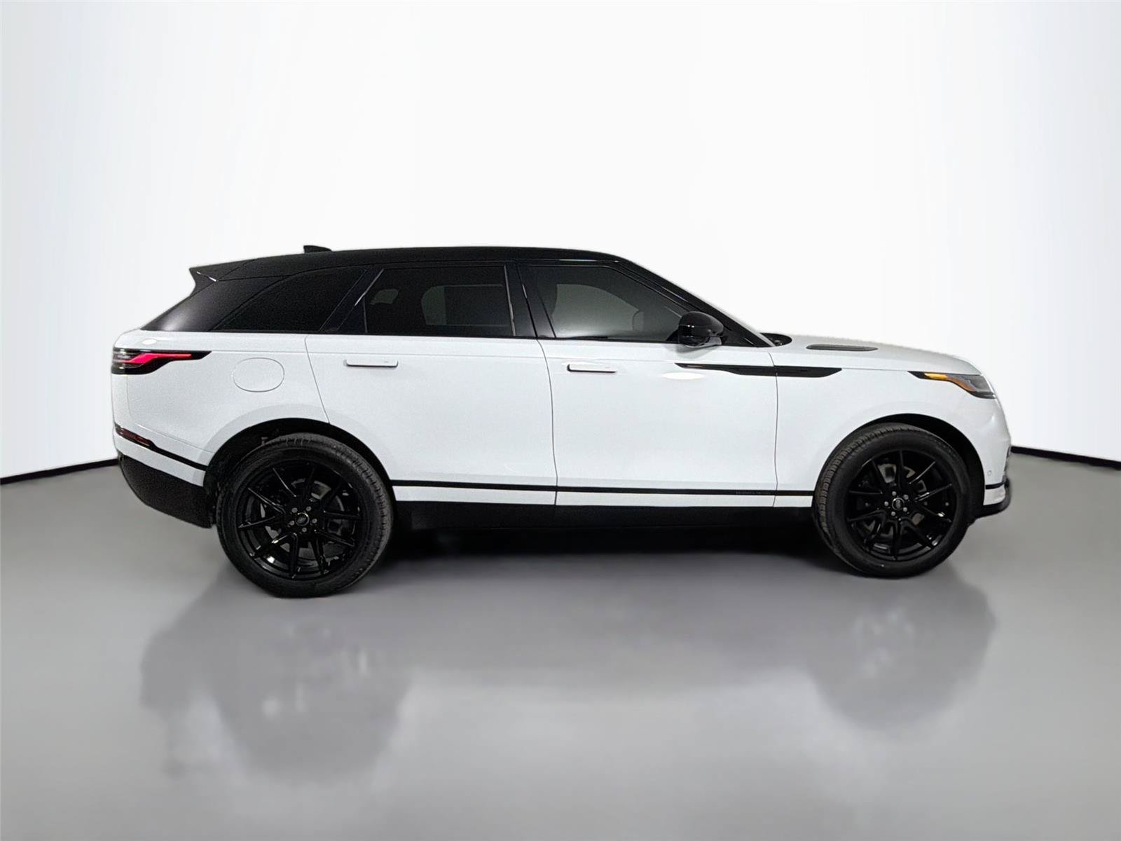 New 2026 Land Rover Range Rover Velar Belgravia AWD/4WD image 4