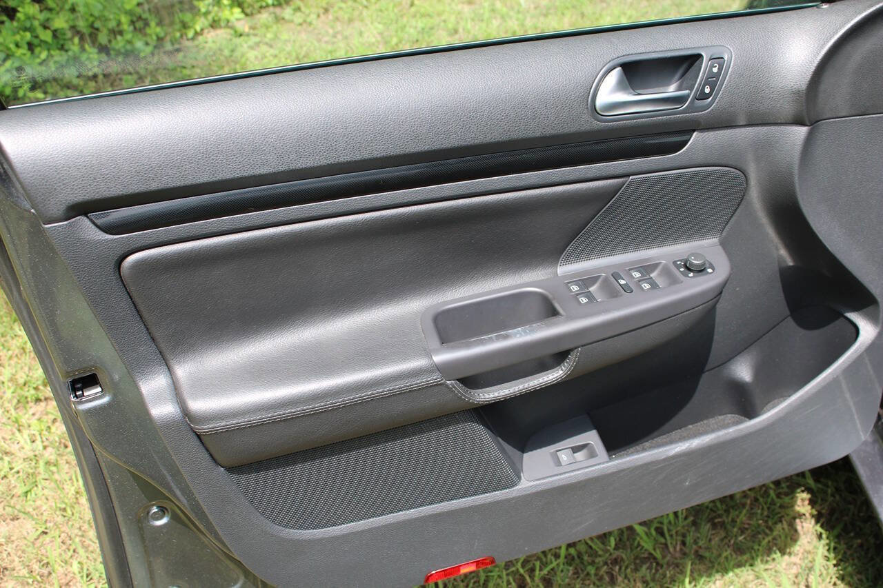 Used 2013 Volkswagen Jetta SE image 14