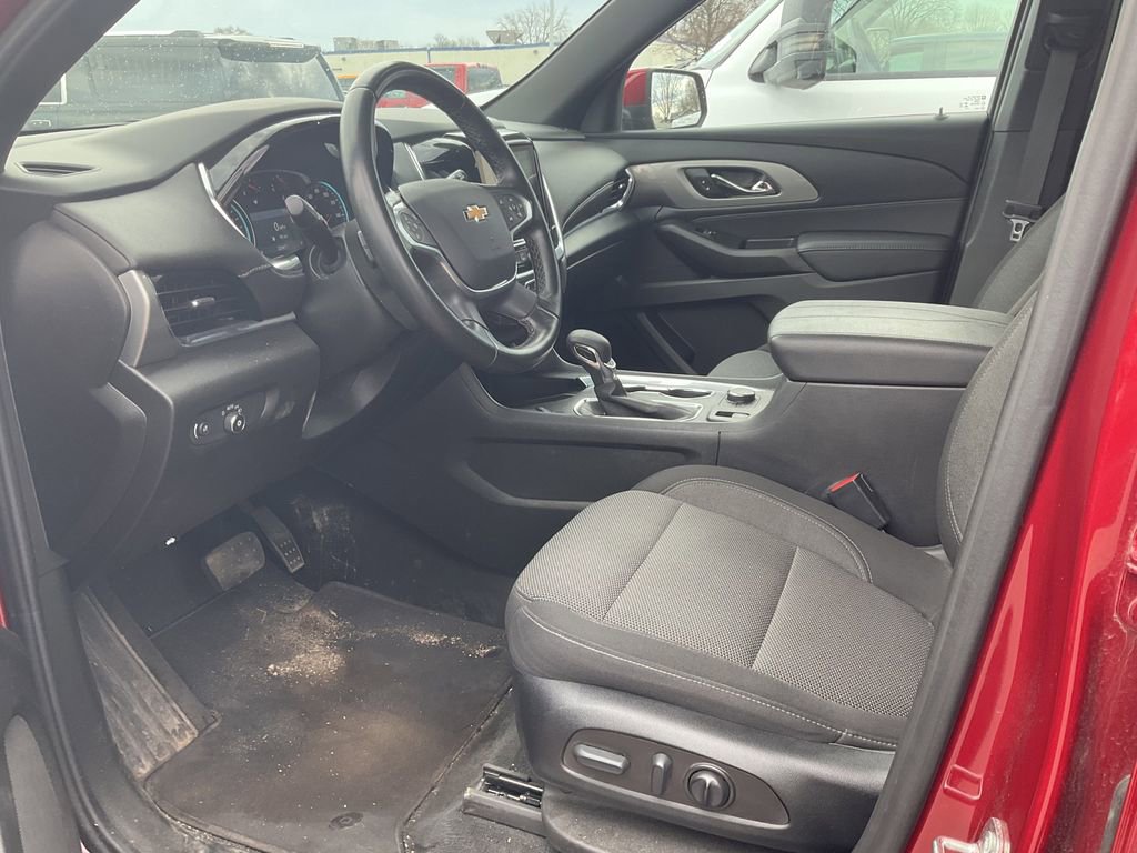 Certified 2023 Chevrolet Traverse LT image 6
