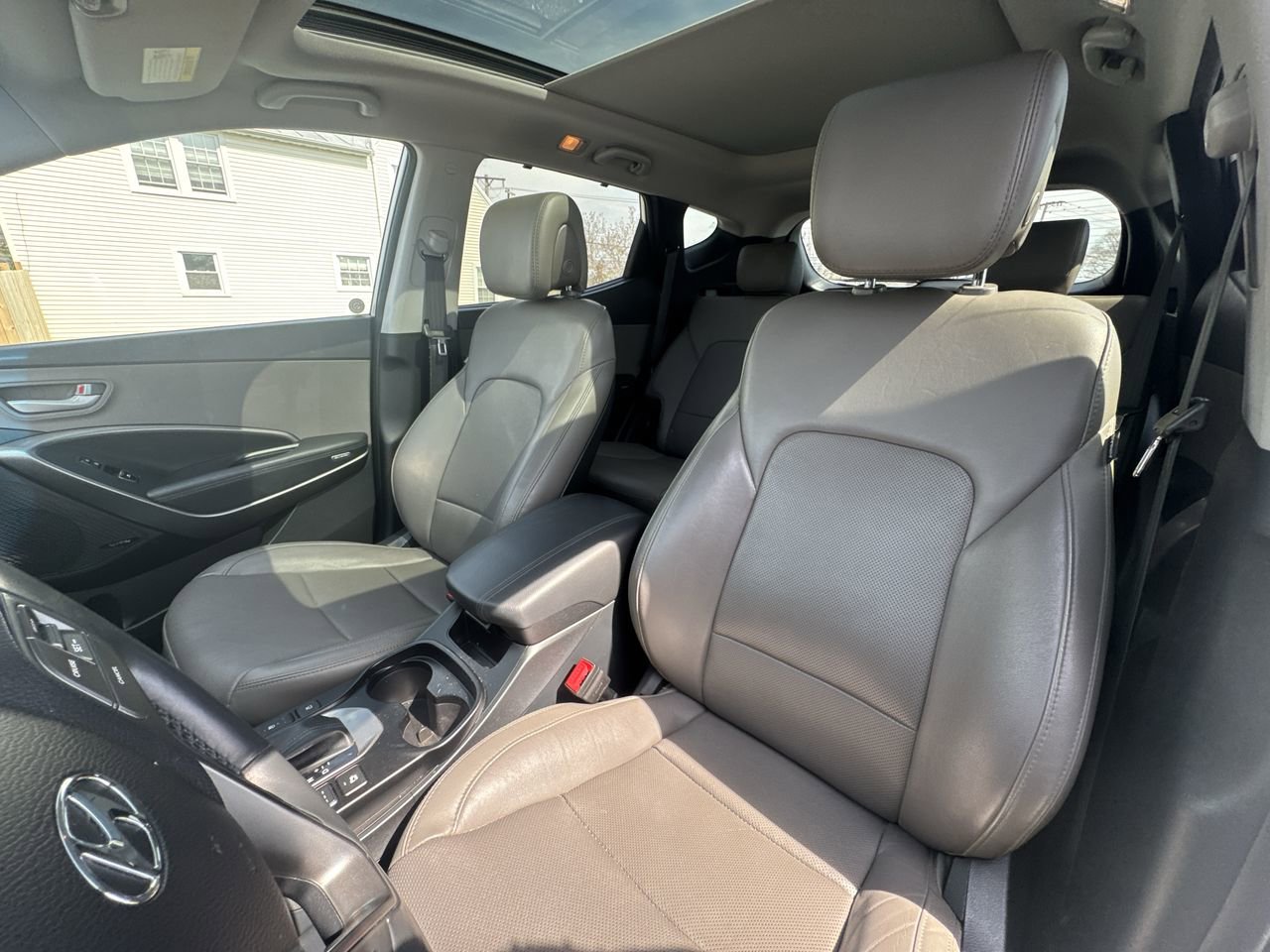 Used 2018 Hyundai Santa Fe Sport image 2