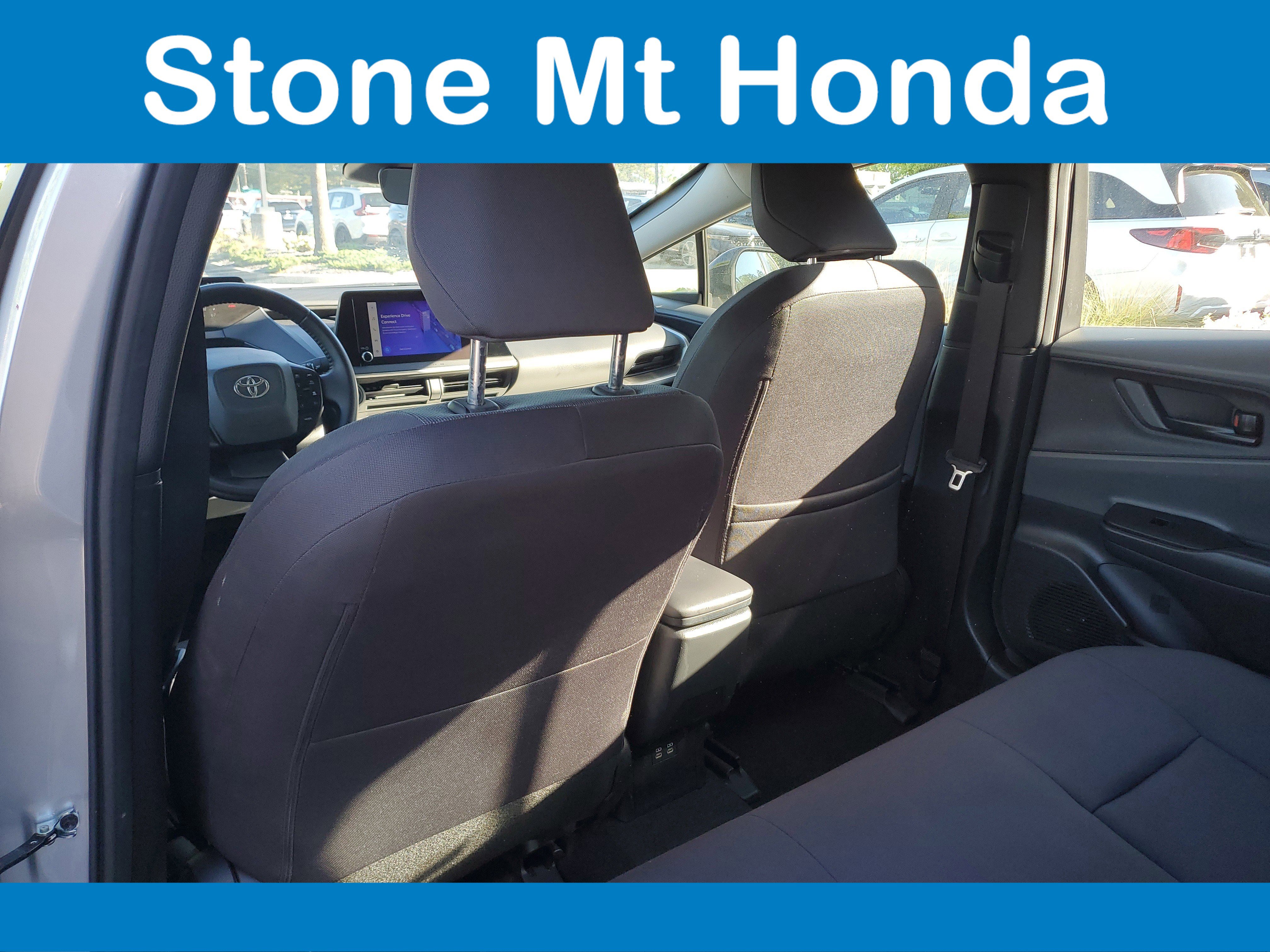 Used 2024 Toyota Prius LE image 9