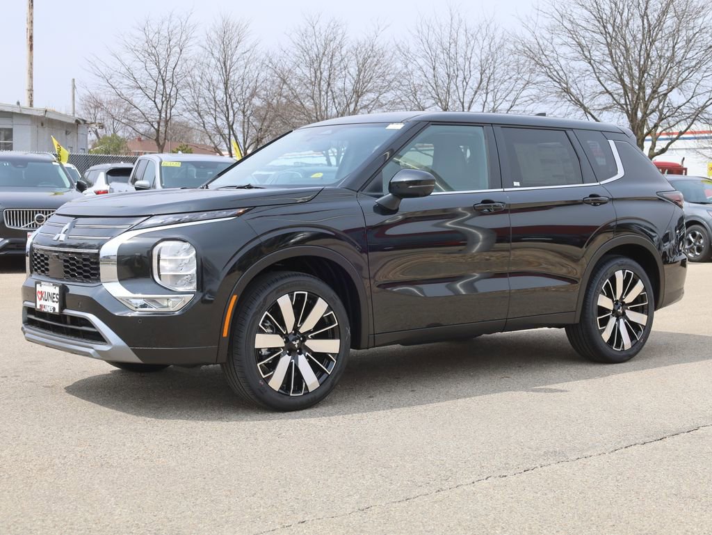 New 2025 Mitsubishi Outlander SE image 4