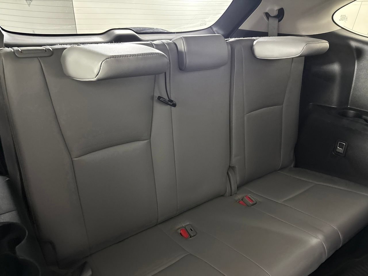 Used 2021 Toyota Highlander XLE AWD/4WD image 30