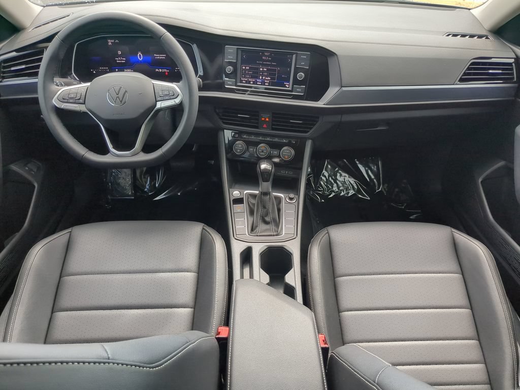 Used 2024 Volkswagen Jetta SE w/ Panoramic Sunroof Package FWD image 13