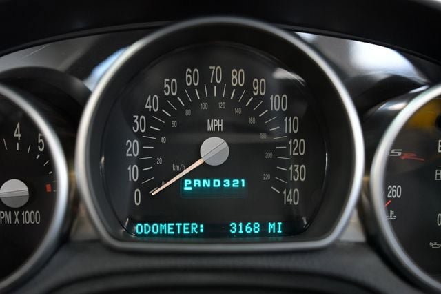 Used 2005 Chevrolet SSR w/ Preferred Equipment Group RWD image 50