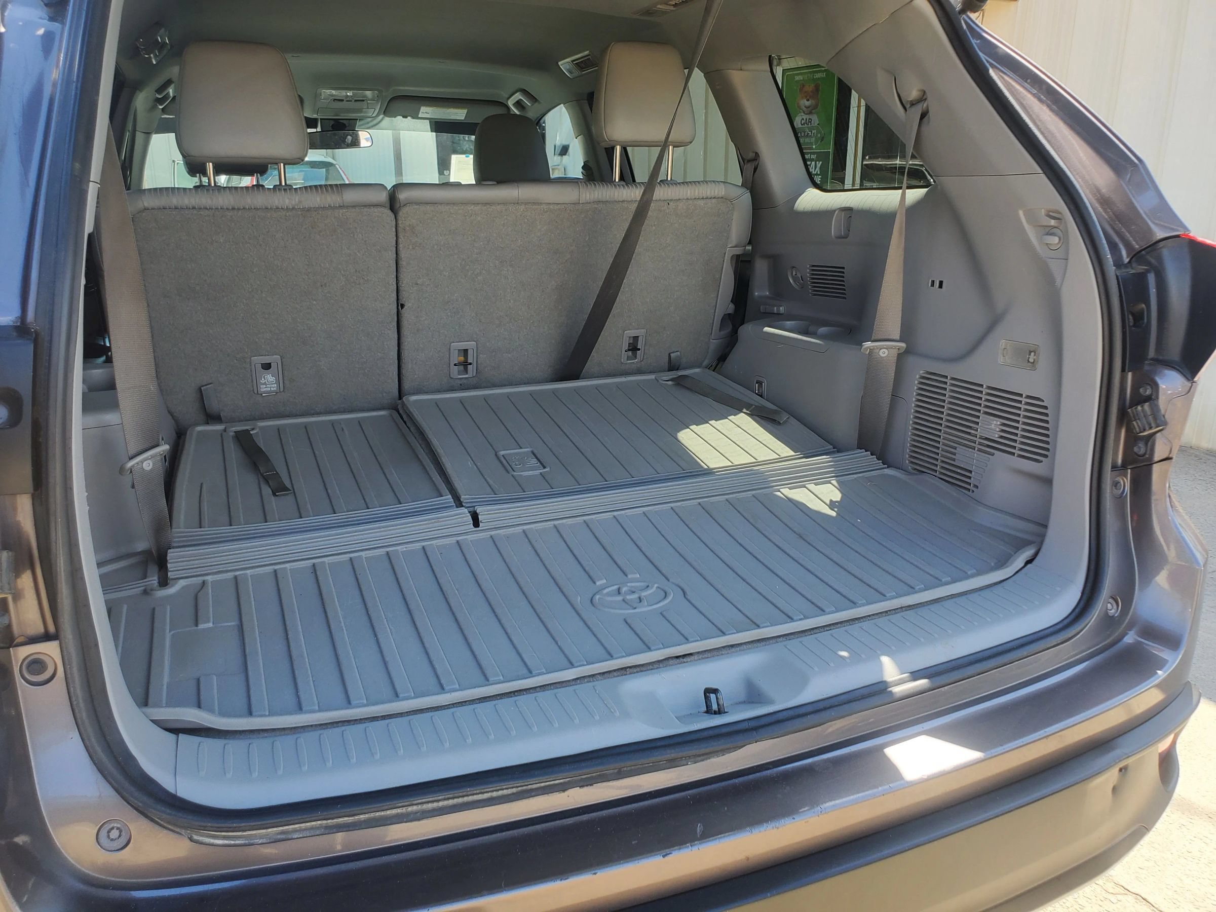 Used 2019 Toyota Highlander Plus FWD image 65