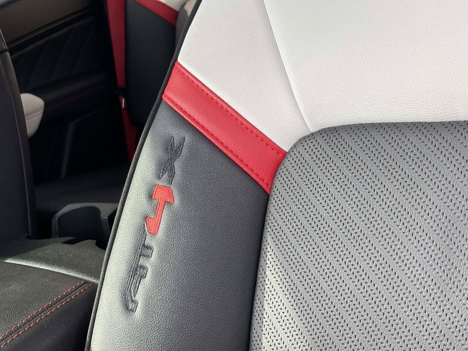 Certified 2023 GMC Canyon AT4X w/ Edition 1 AWD/4WD image 16