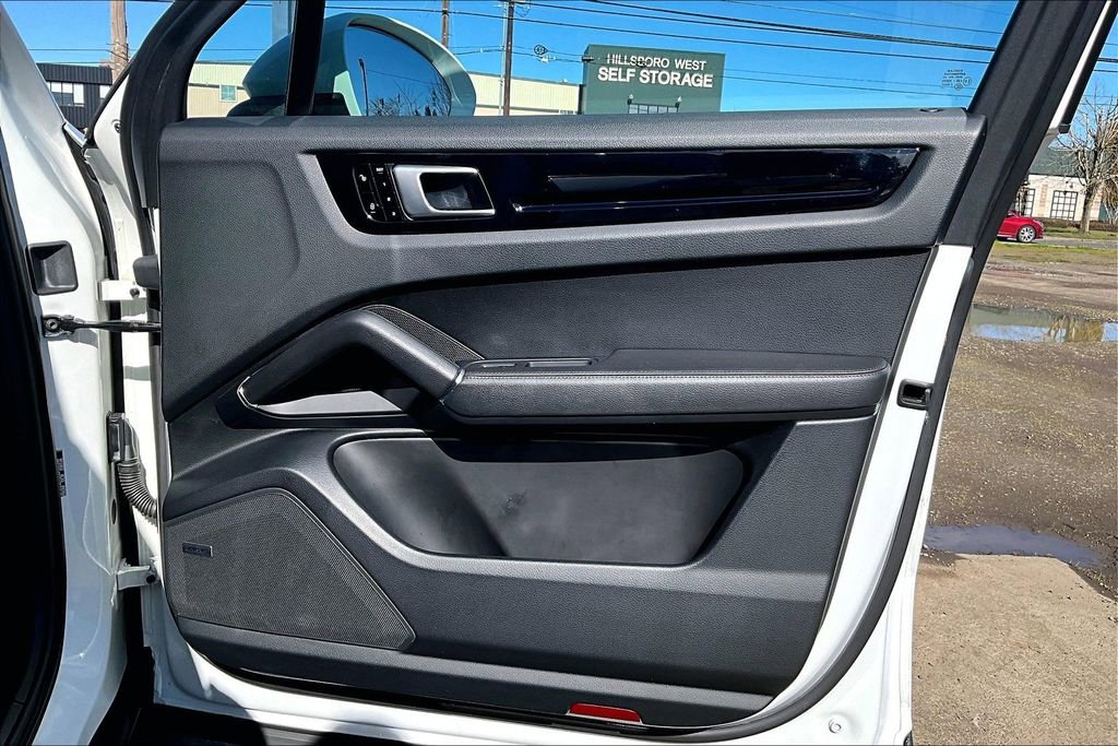 Used 2019 Porsche Cayenne image 23